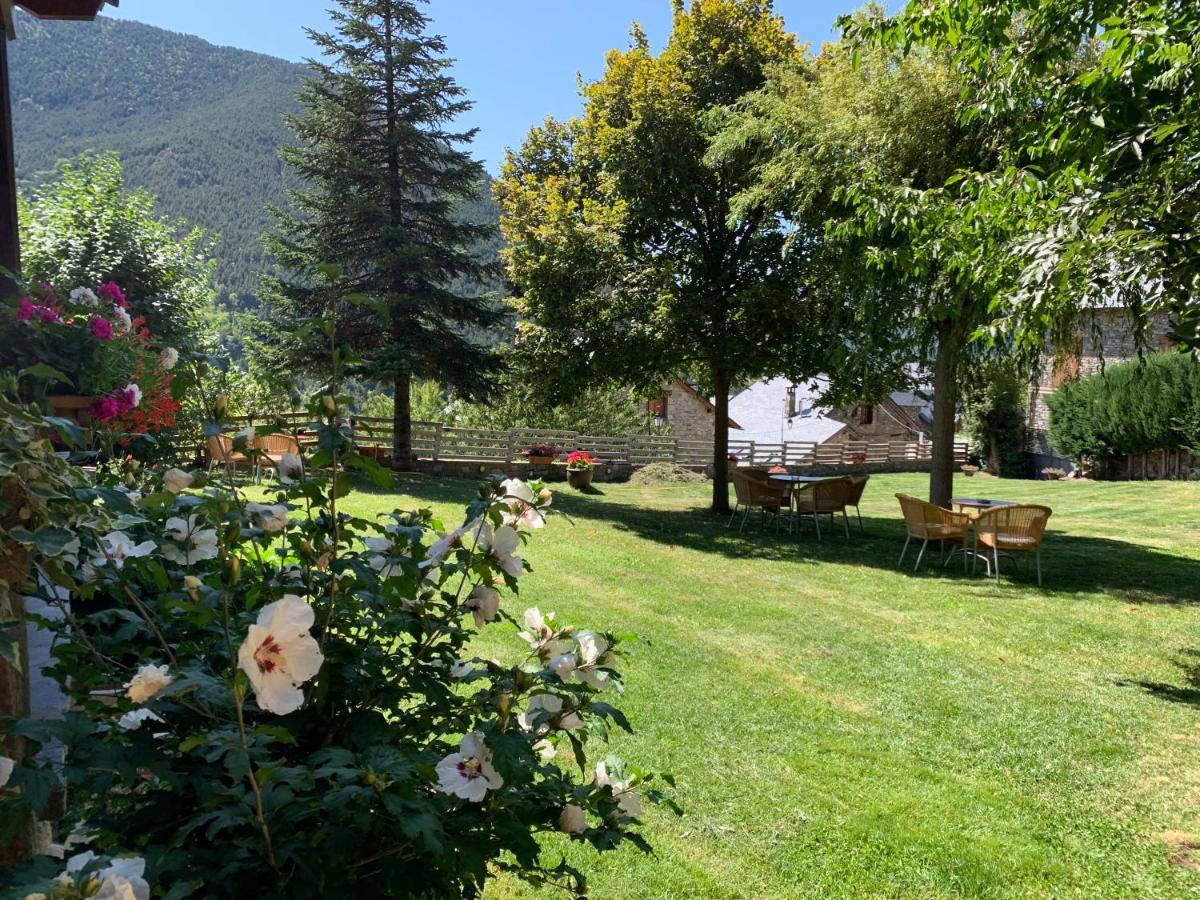 El Xalet De Tauell Hotel Rural Exteriér fotografie