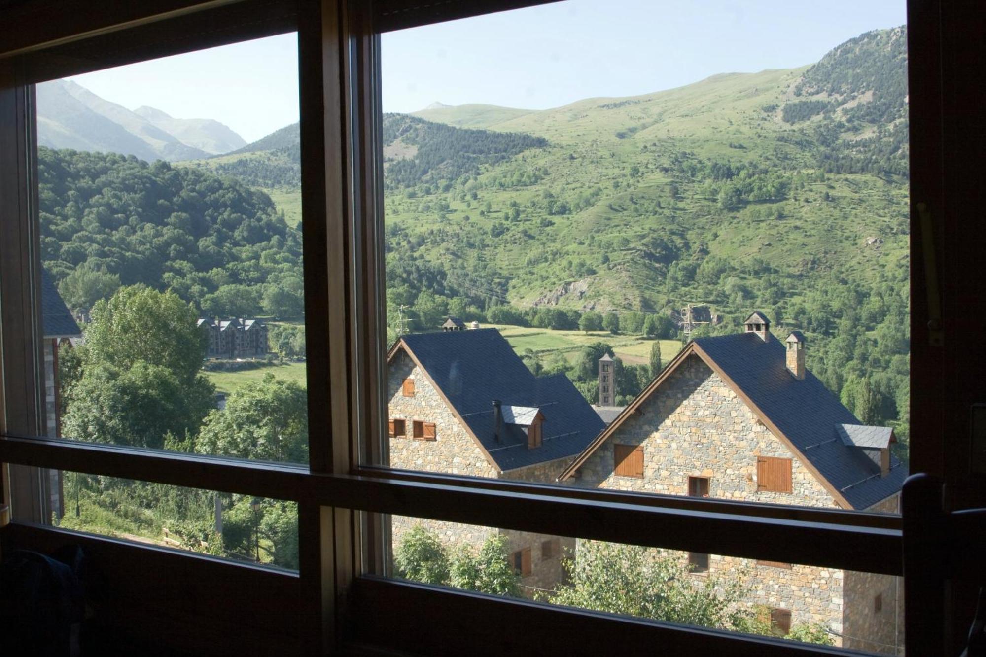 El Xalet De Tauell Hotel Rural Exteriér fotografie