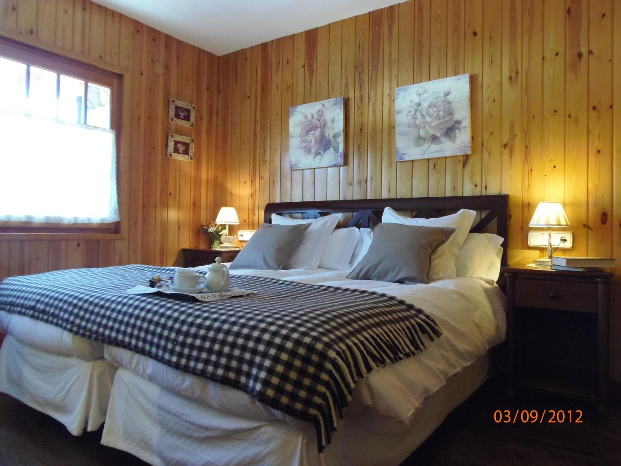 El Xalet De Tauell Hotel Rural Pokoj fotografie