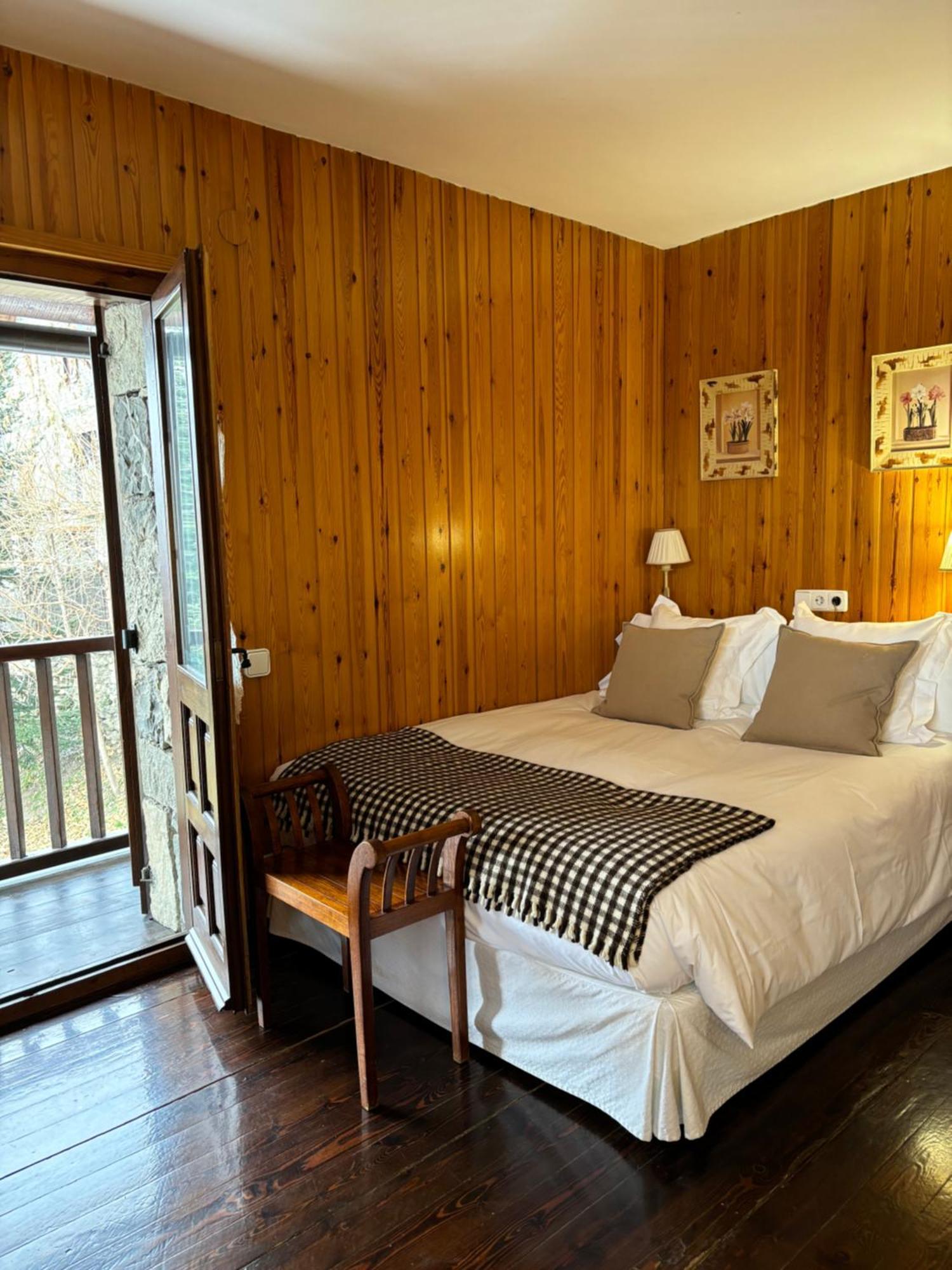 El Xalet De Tauell Hotel Rural Exteriér fotografie