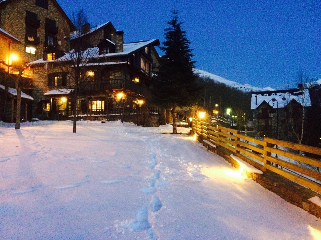 El Xalet De Tauell Hotel Rural Exteriér fotografie