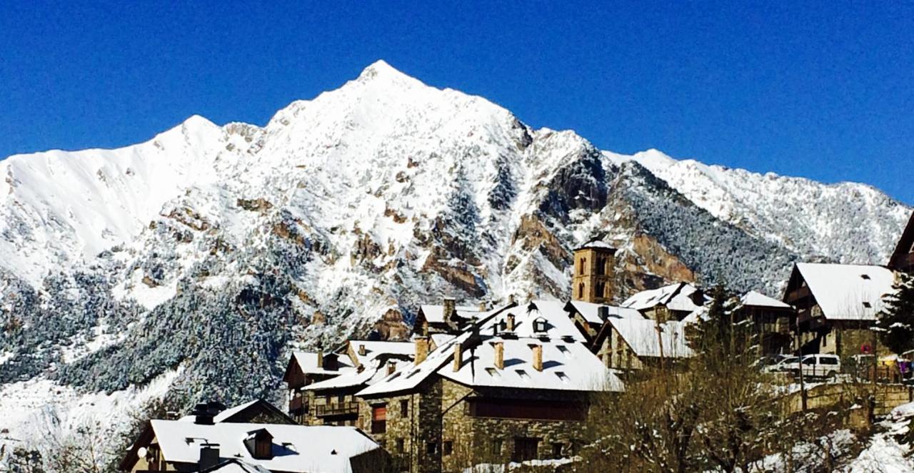 El Xalet De Tauell Hotel Rural Exteriér fotografie