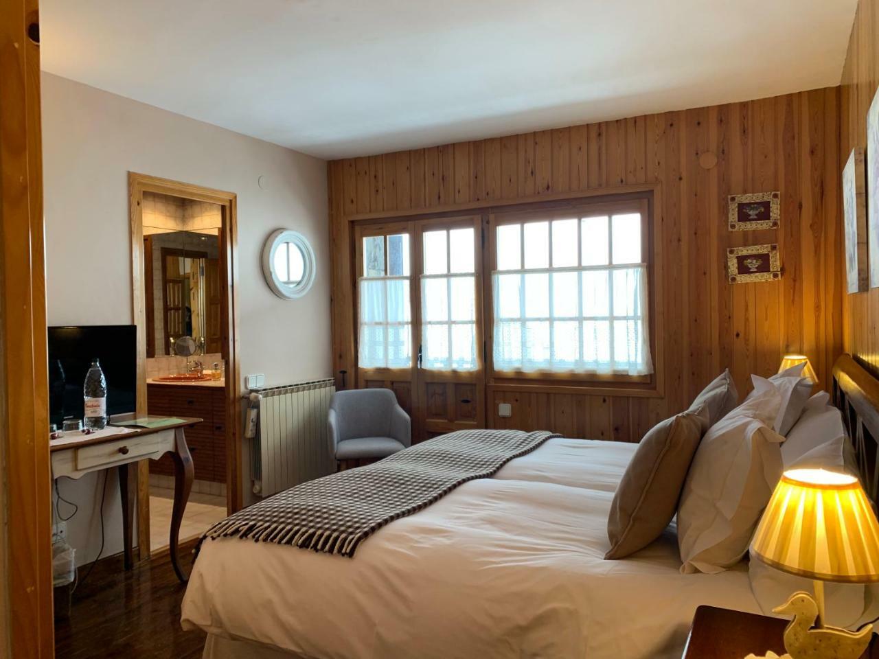 El Xalet De Tauell Hotel Rural Exteriér fotografie